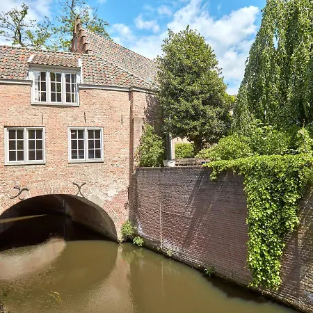 The Guest - Uilenburg